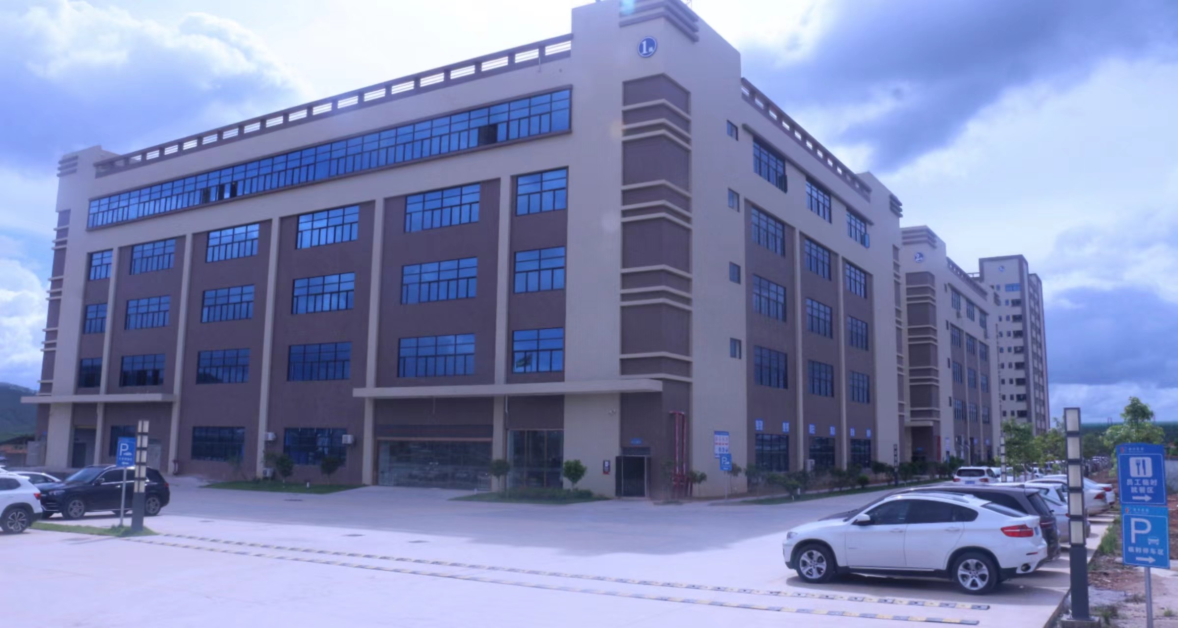 Shenzhen Xindonghui Technology Co., Ltd производственная линия завода